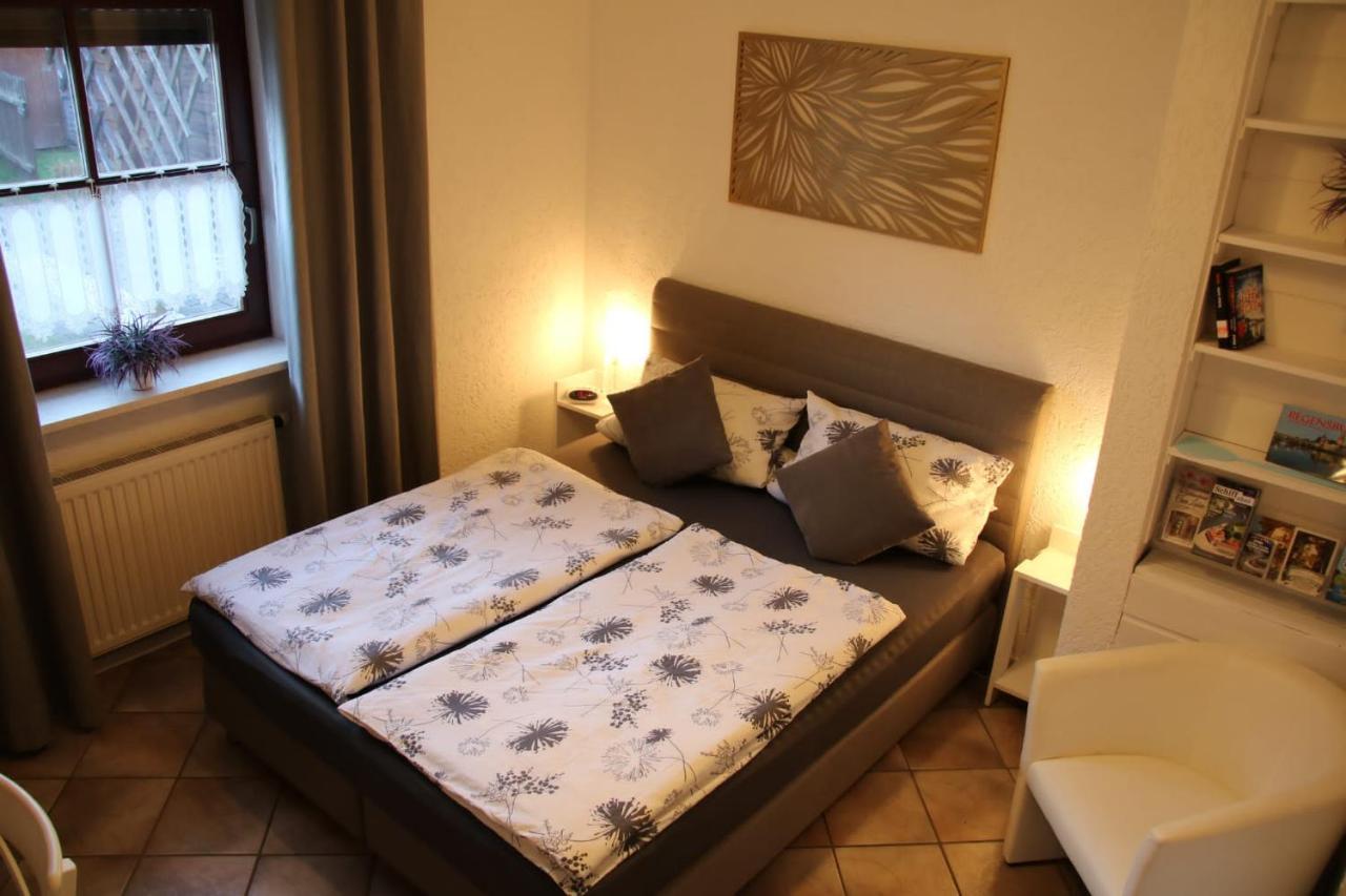 Gäste Apartement Casa Luber Thalmassing  Bagian luar foto