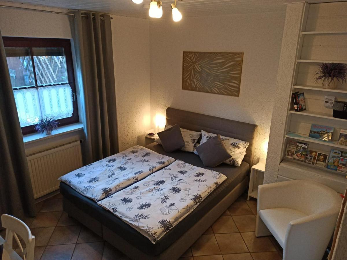 Gäste Apartement Casa Luber Thalmassing  Bagian luar foto